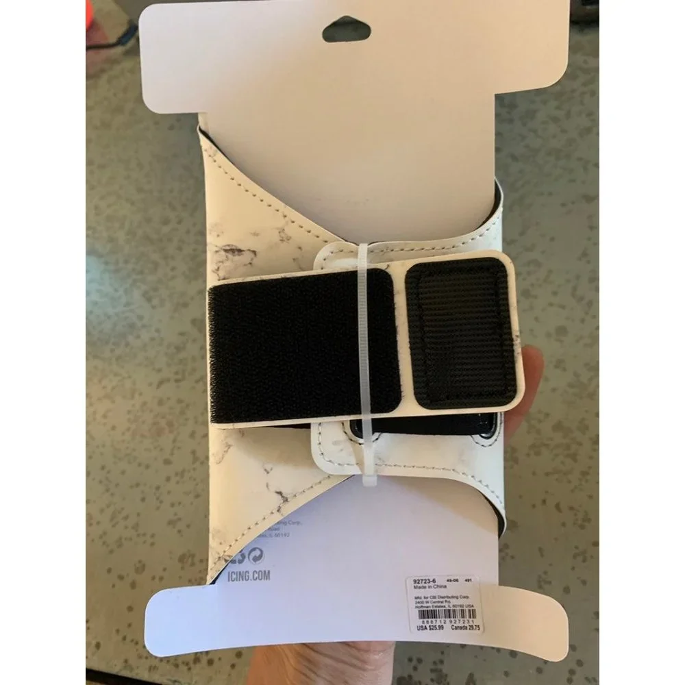 5/$20 💥 Running travel phone holder arm band white marbled